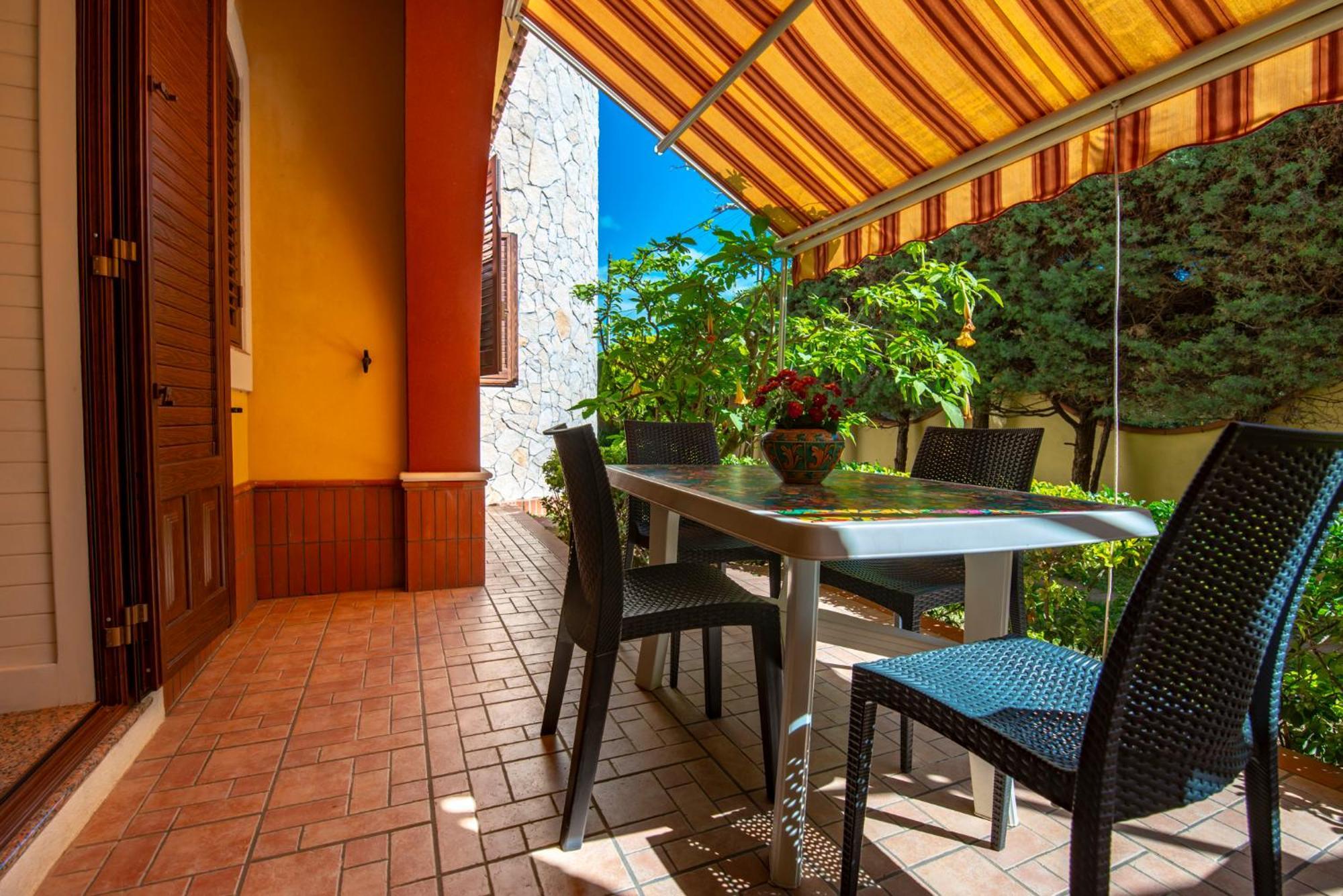 Villa Del Papiro Charme Apartments Avola Bagian luar foto